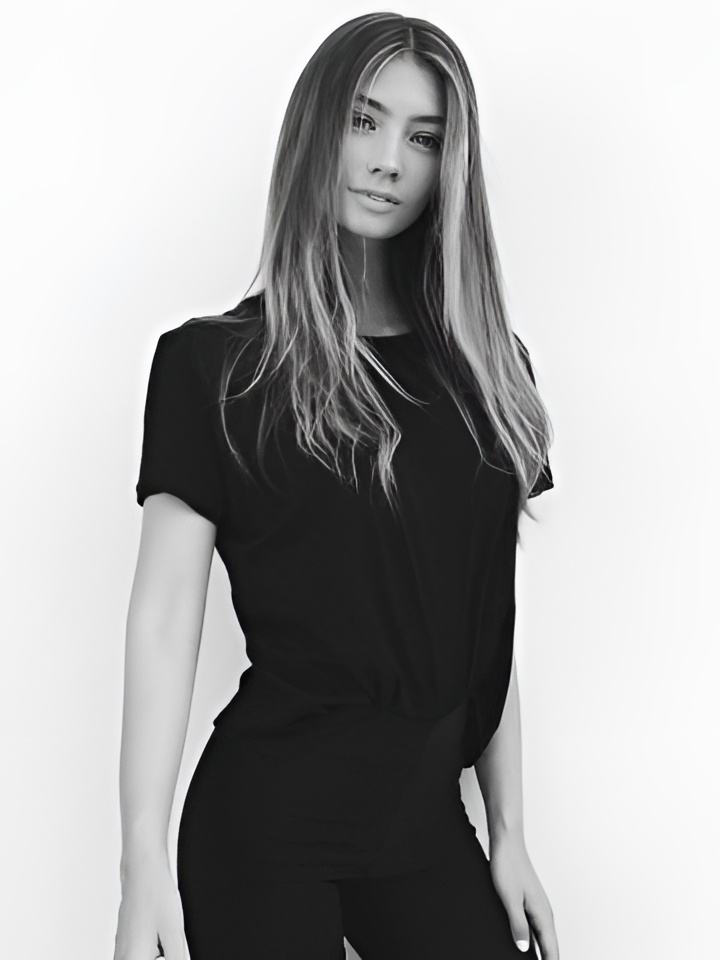 Индивидуалка Азалия, доступна для личного знакомства от 2000 руб