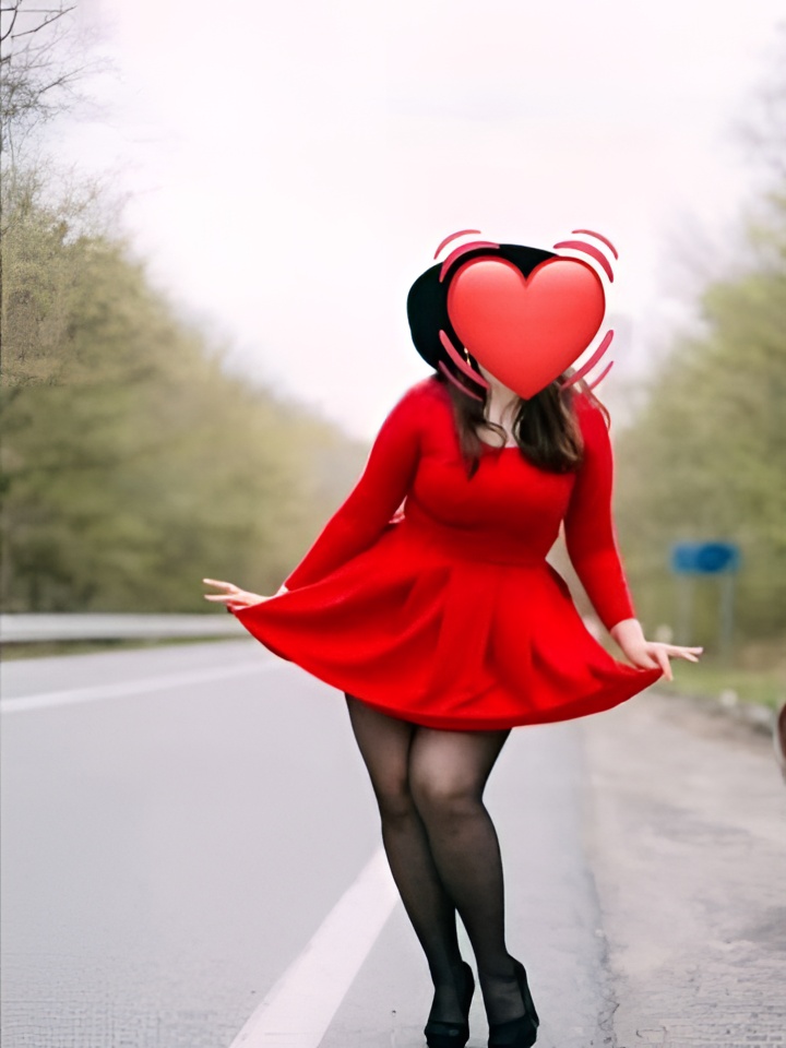 Софа привлекальеная девушка из Анапы цена от 1500 руб