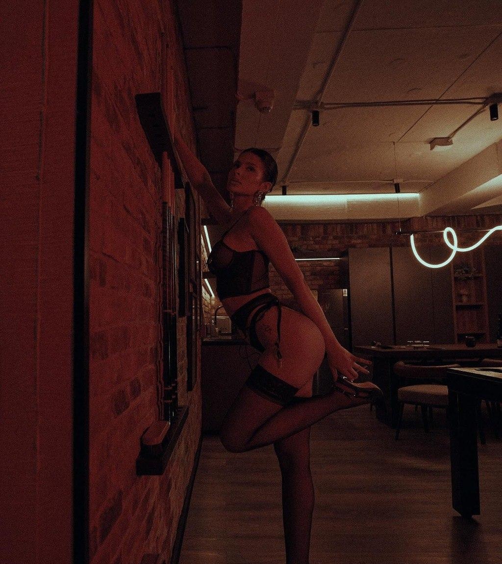 Настя привлекальеная девушка из Анапы цена от 4000 руб