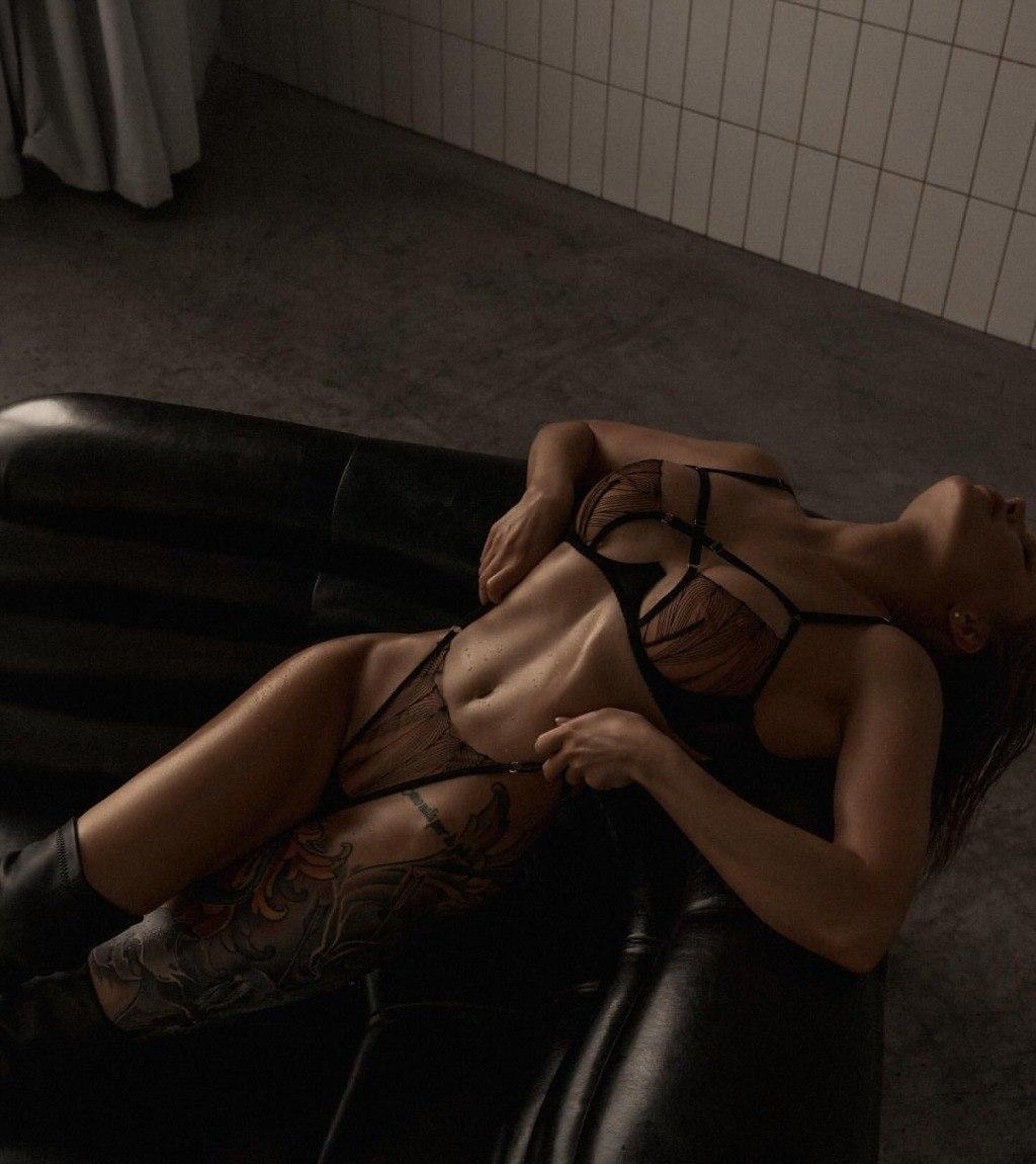 Эльвира привлекальеная девушка из Анапы цена от 6000 руб