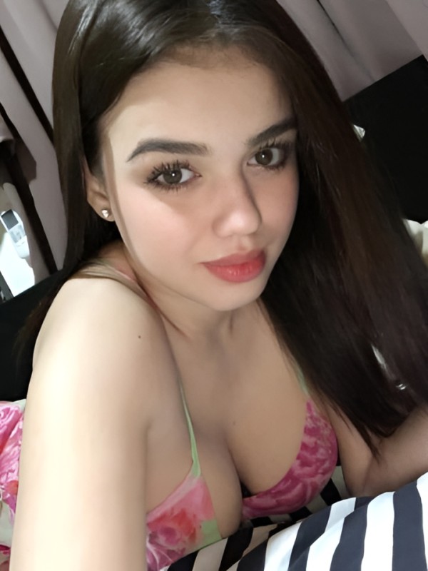 Василиса привлекательная девушка из Анапы цена от 10000 руб