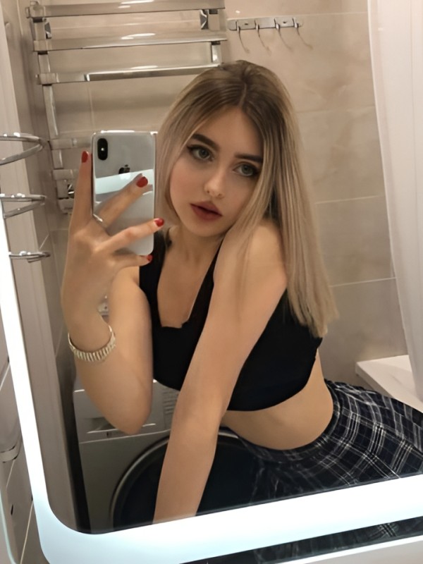 Зоя привлекательная девушка из Анапы цена от 2500 руб