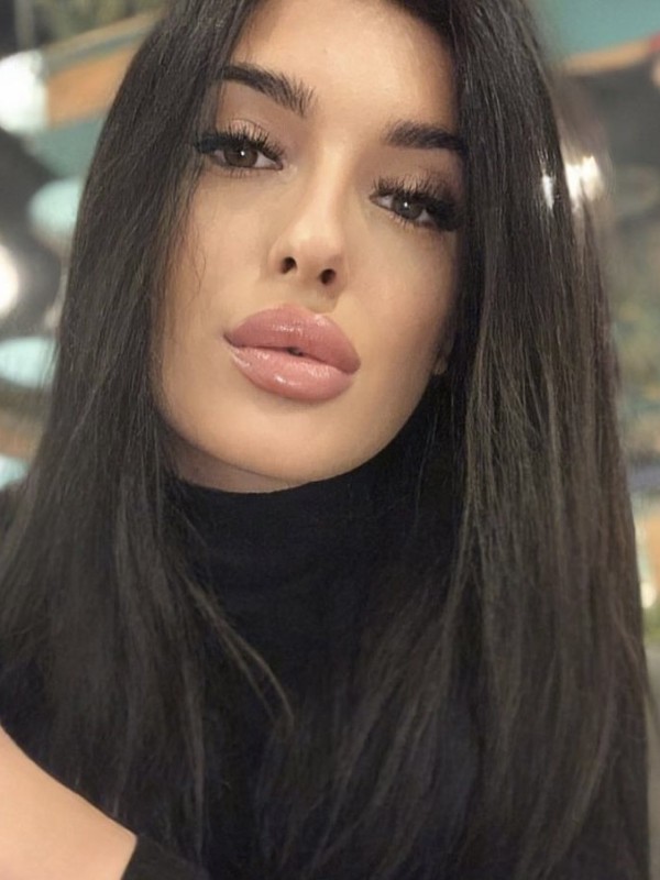 🎥 Влада привлекательная девушка из Анапы цена от 6000 руб